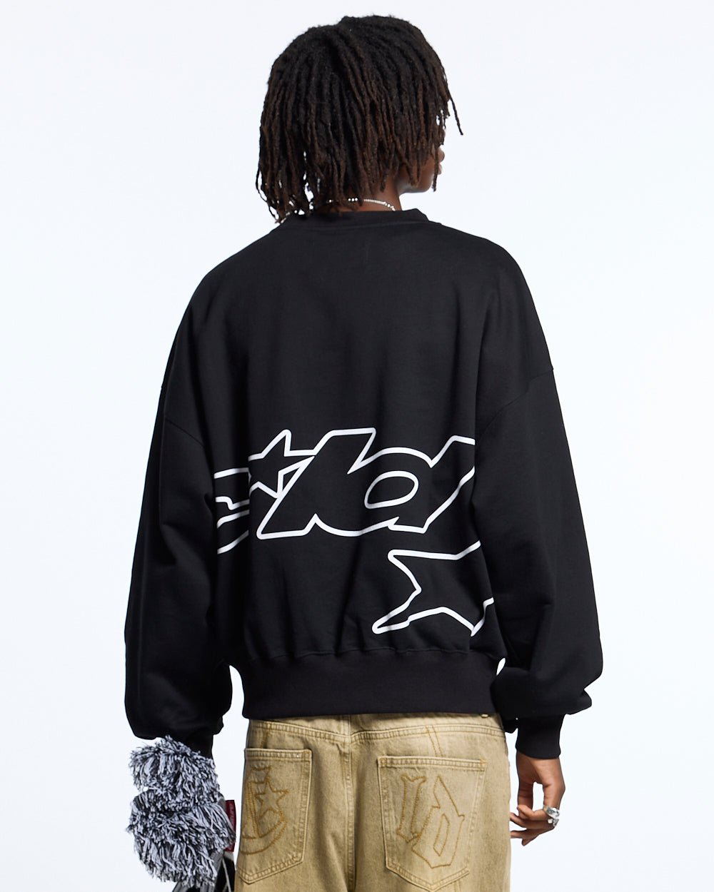 DEFENSE CREWNECK NEGRO