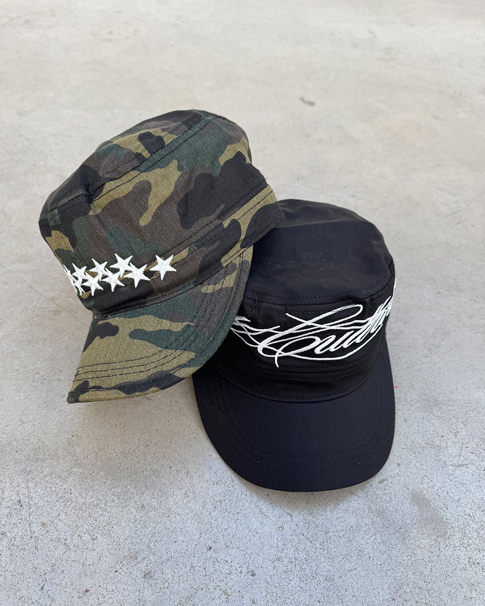 GORRA SCRIPT NEGRO