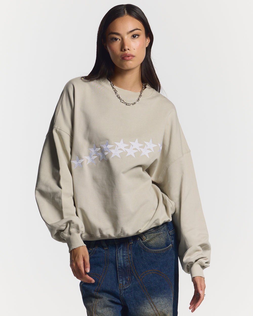 CUELLO REDONDO STARS CREWNECK GRIS PALIDO