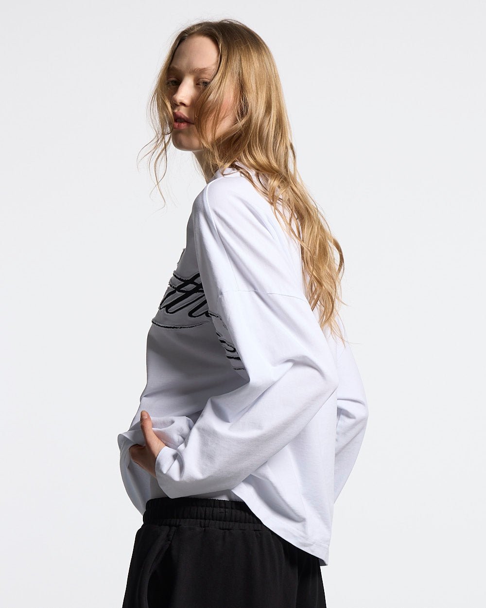 CROSSED SCRIPT LONGSLEEVE 2.0 BLANCO