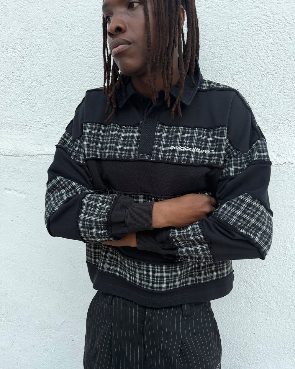 POLERA MANGA LARGA RIPPED NEGRO