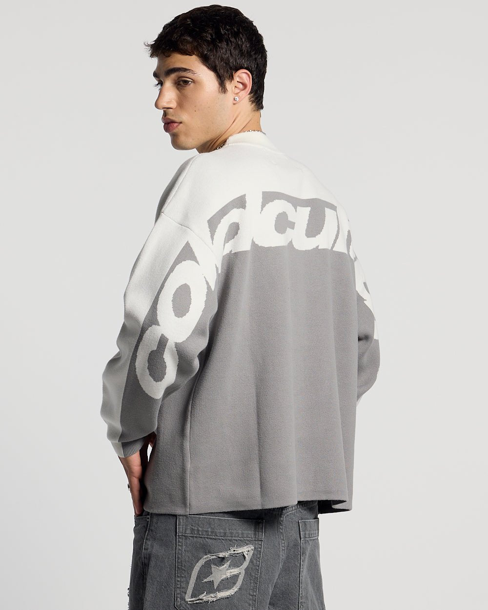 TEJIDO CURVADO GRIS Y BLANCO