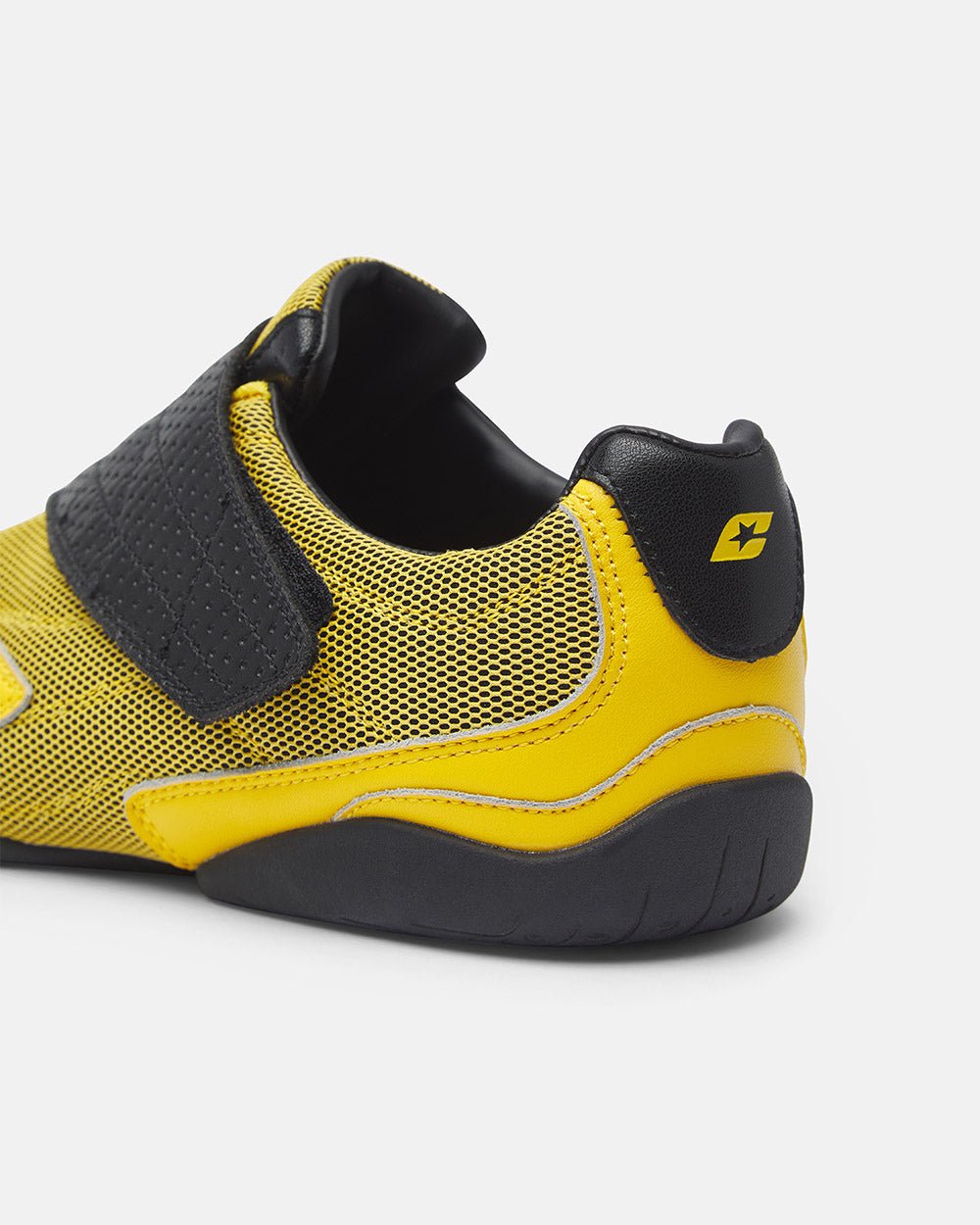 ZAPATILLA COLD HOOK AMARILLA