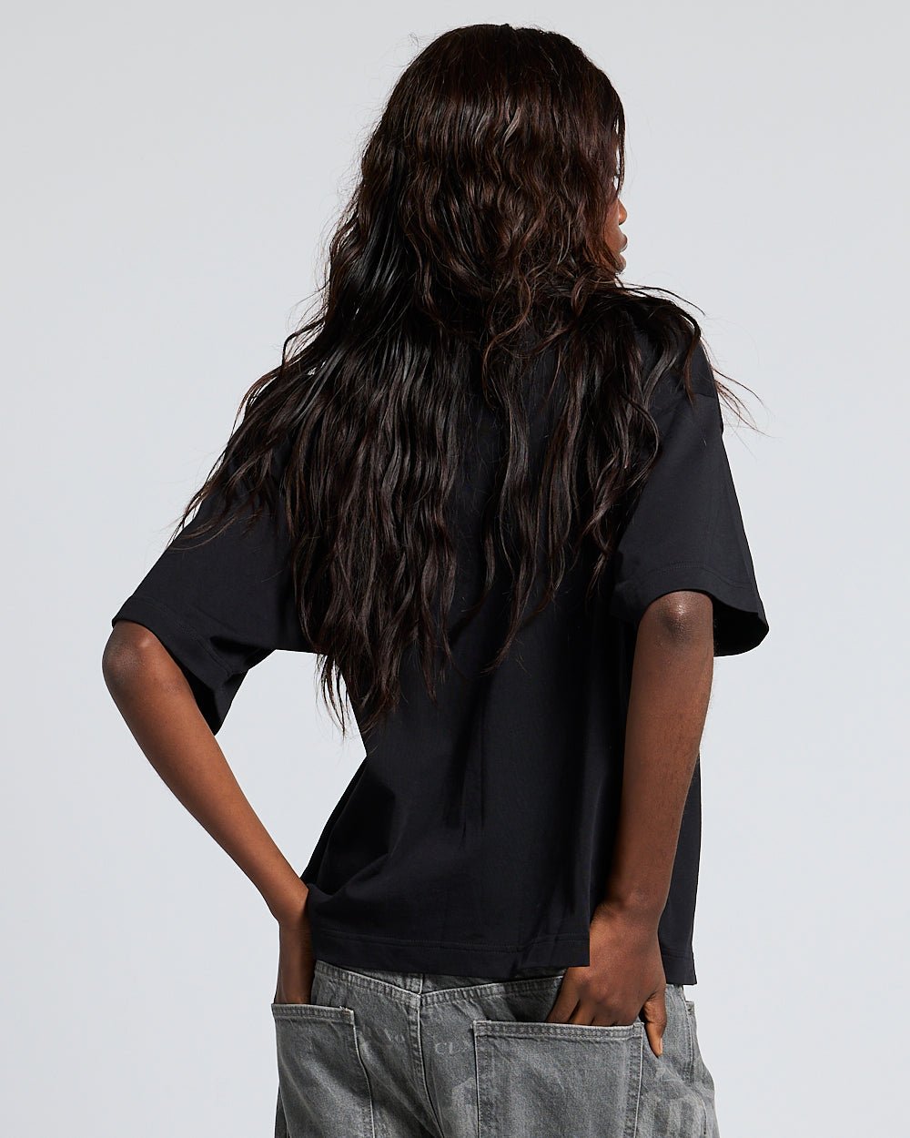 ADVENTURES TEE NEGRO Y BLANCO
