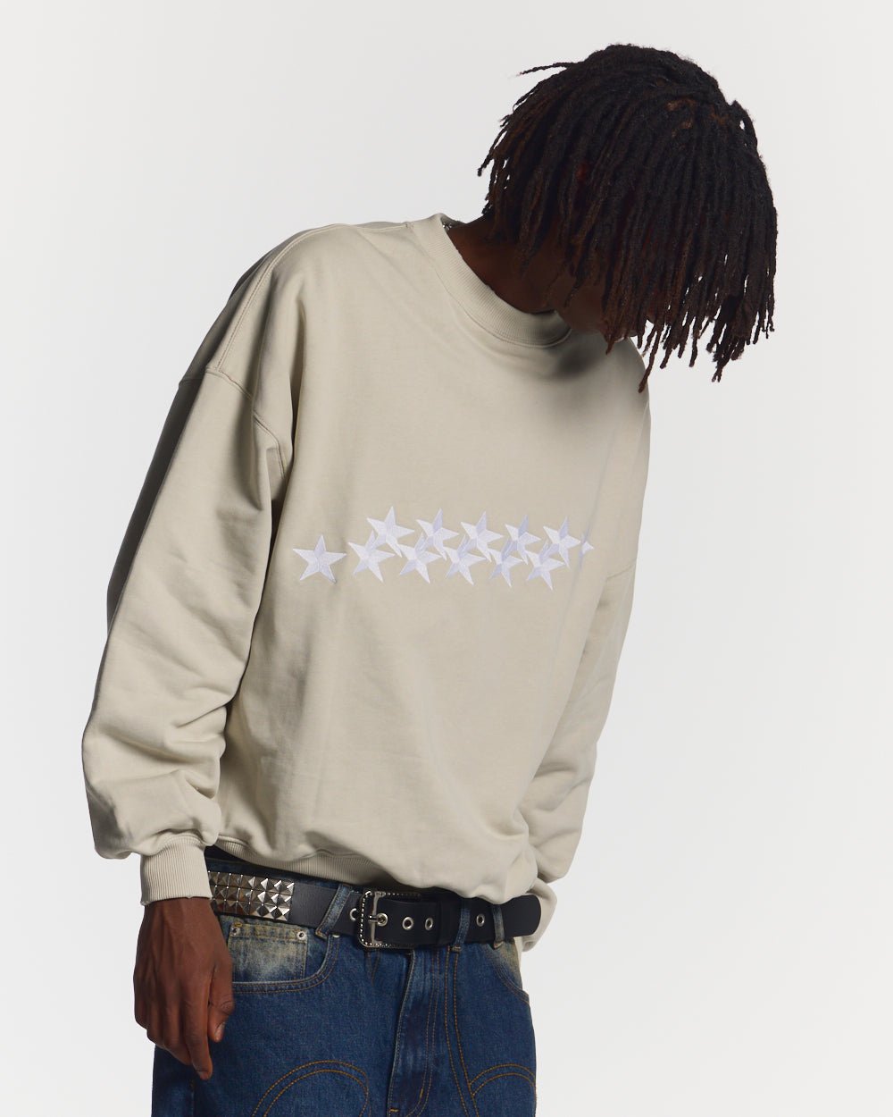 CUELLO REDONDO STARS CREWNECK GRIS PALIDO