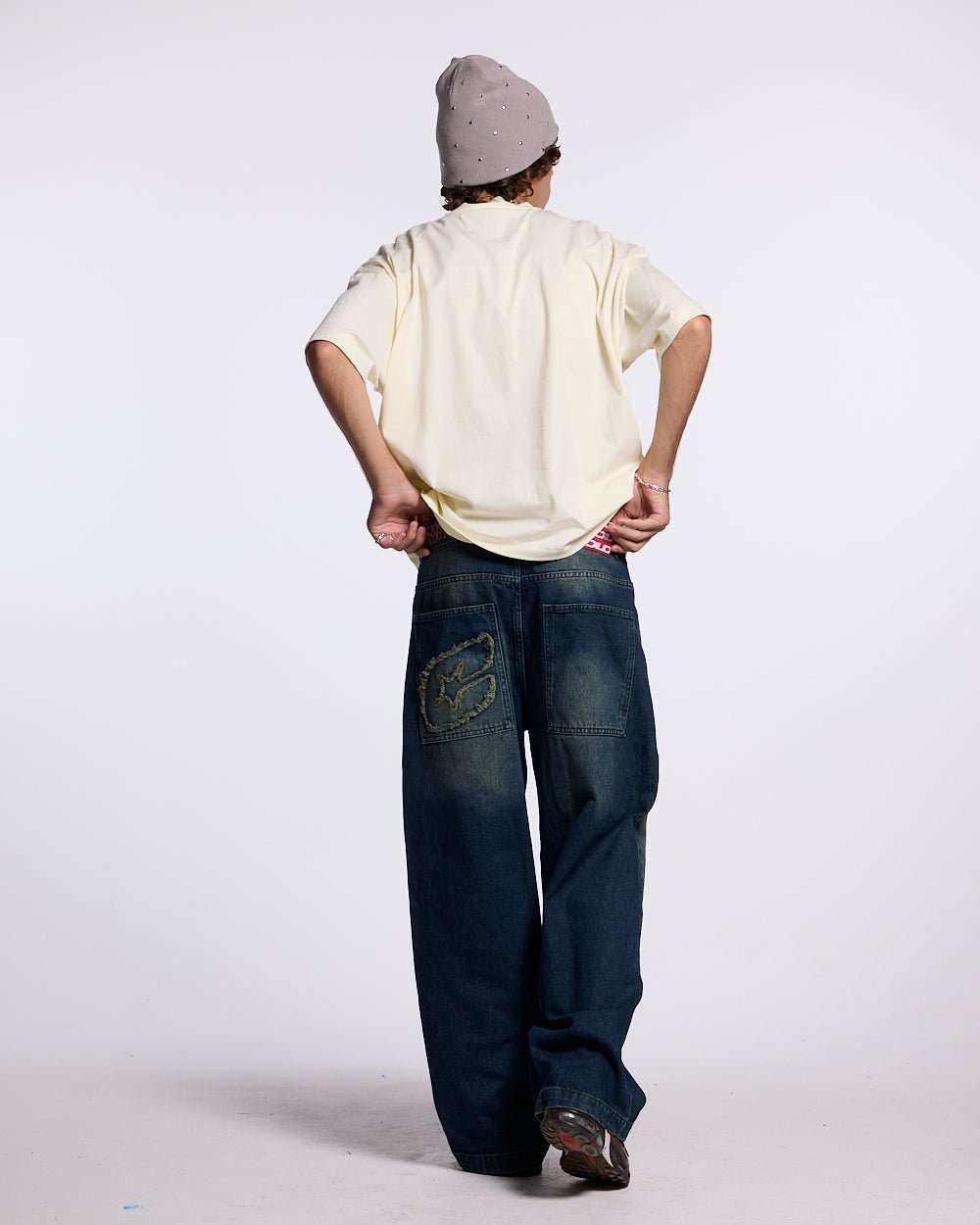 CAMISETA URBAN LEGACY CREMA