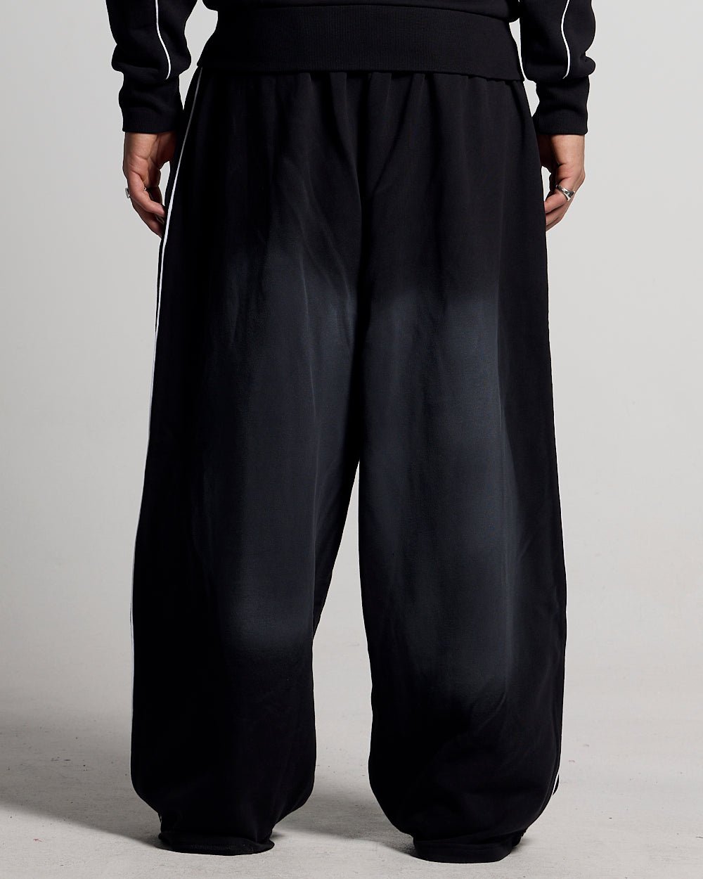 PANTALONES SAVAGE LAVADOS NEGRO Y BLANCO