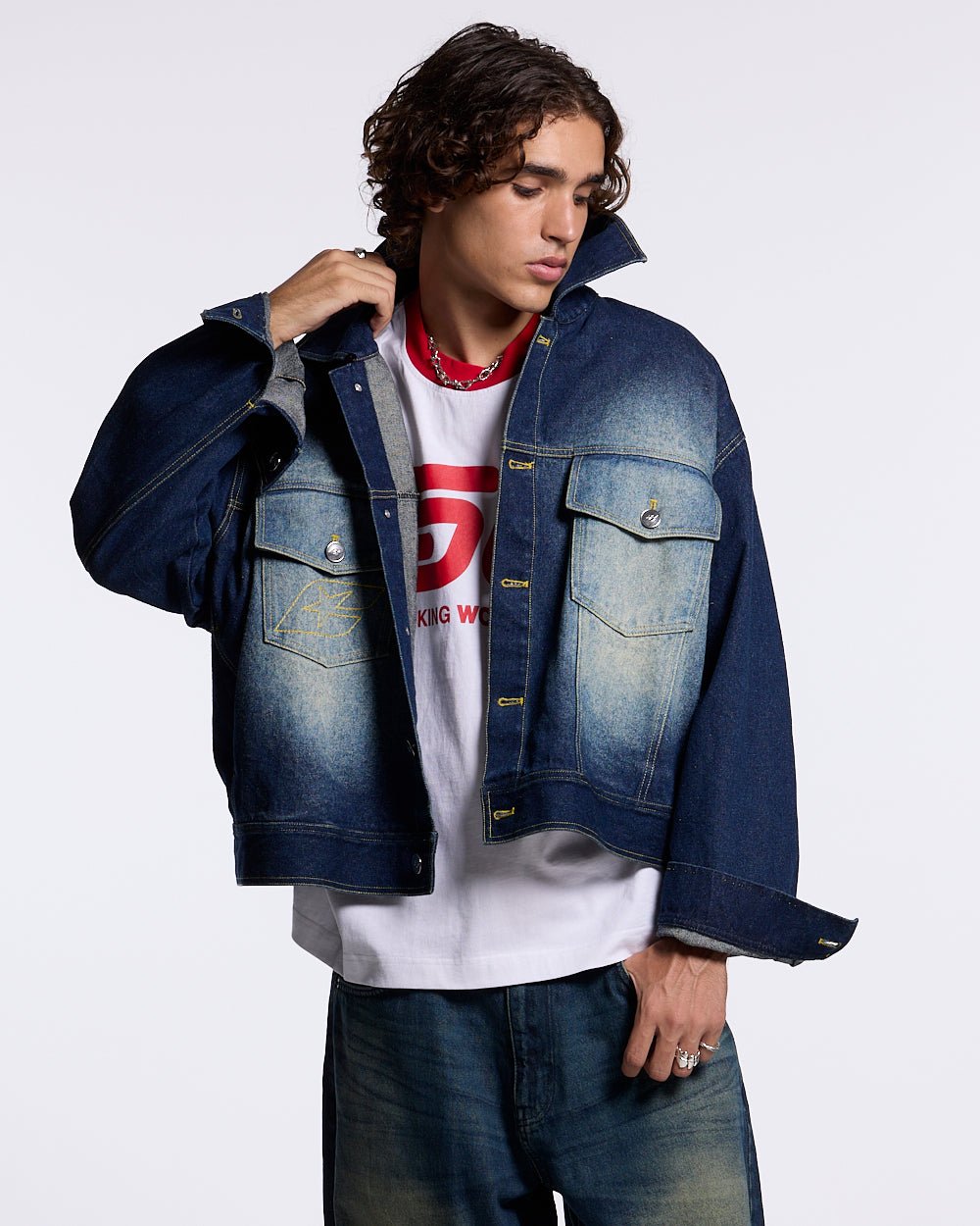 CHAQUETA DE DENIM CON PELUSA DENIM BRUTO