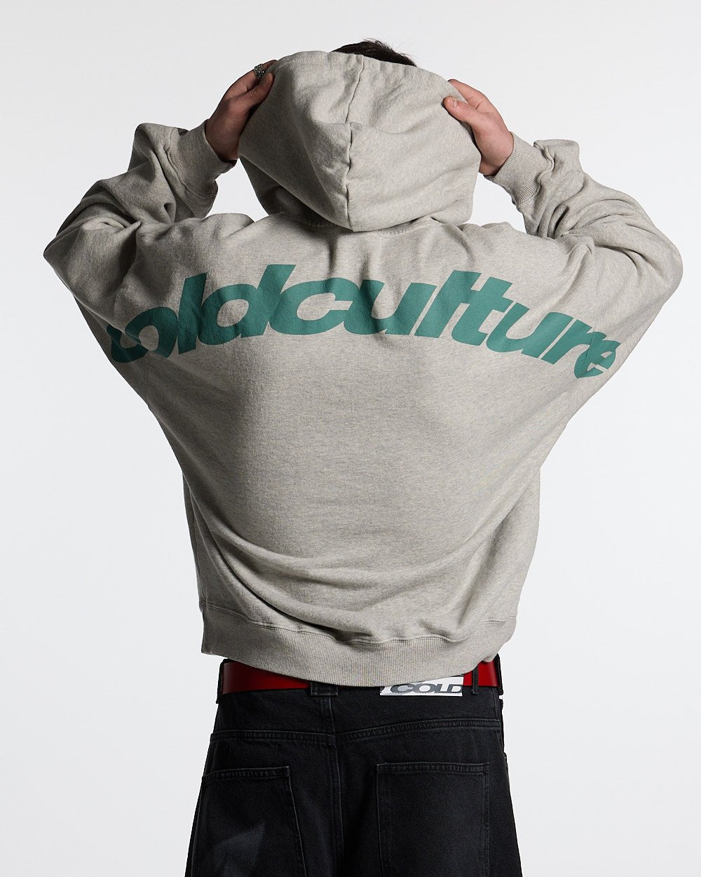 SUDADERA CURVADA GRIS CENIZA