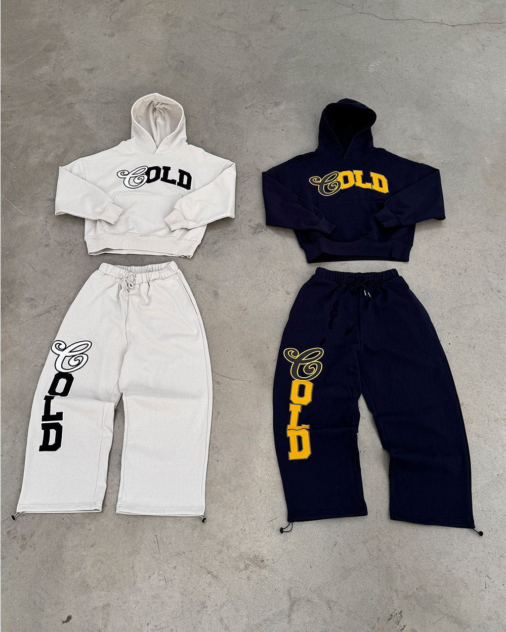 CHAMARRA VARSITY CREMA GRIS