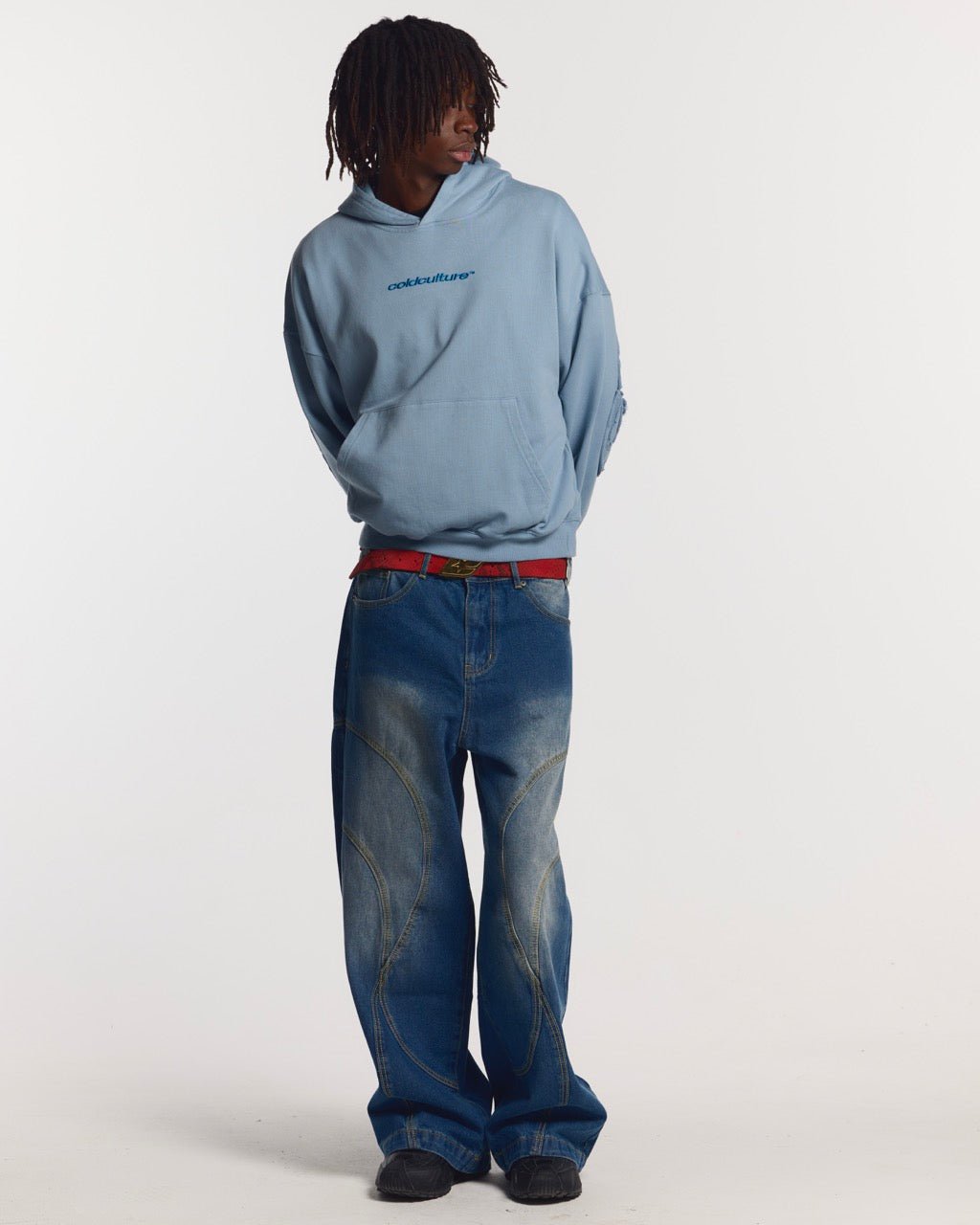HOODIE CURVADO DISTRESS AZUL OSCURO HOODIE CURVADO DISTRESS AZUL OSCURO