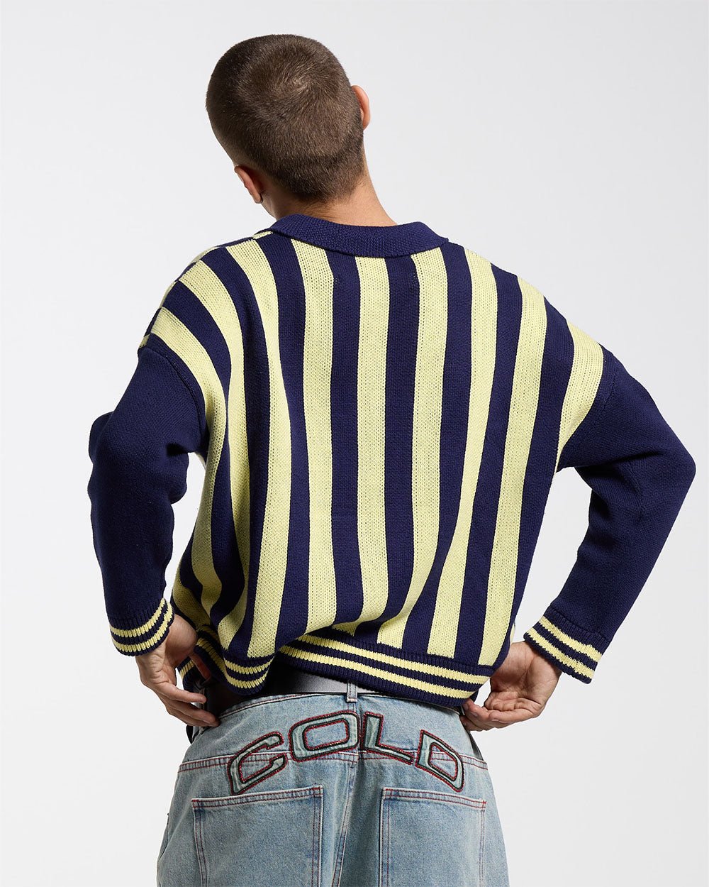 SUDADERA CON CUELLO ESTRUCTURADO TEJIDA AZUL/YELLOW