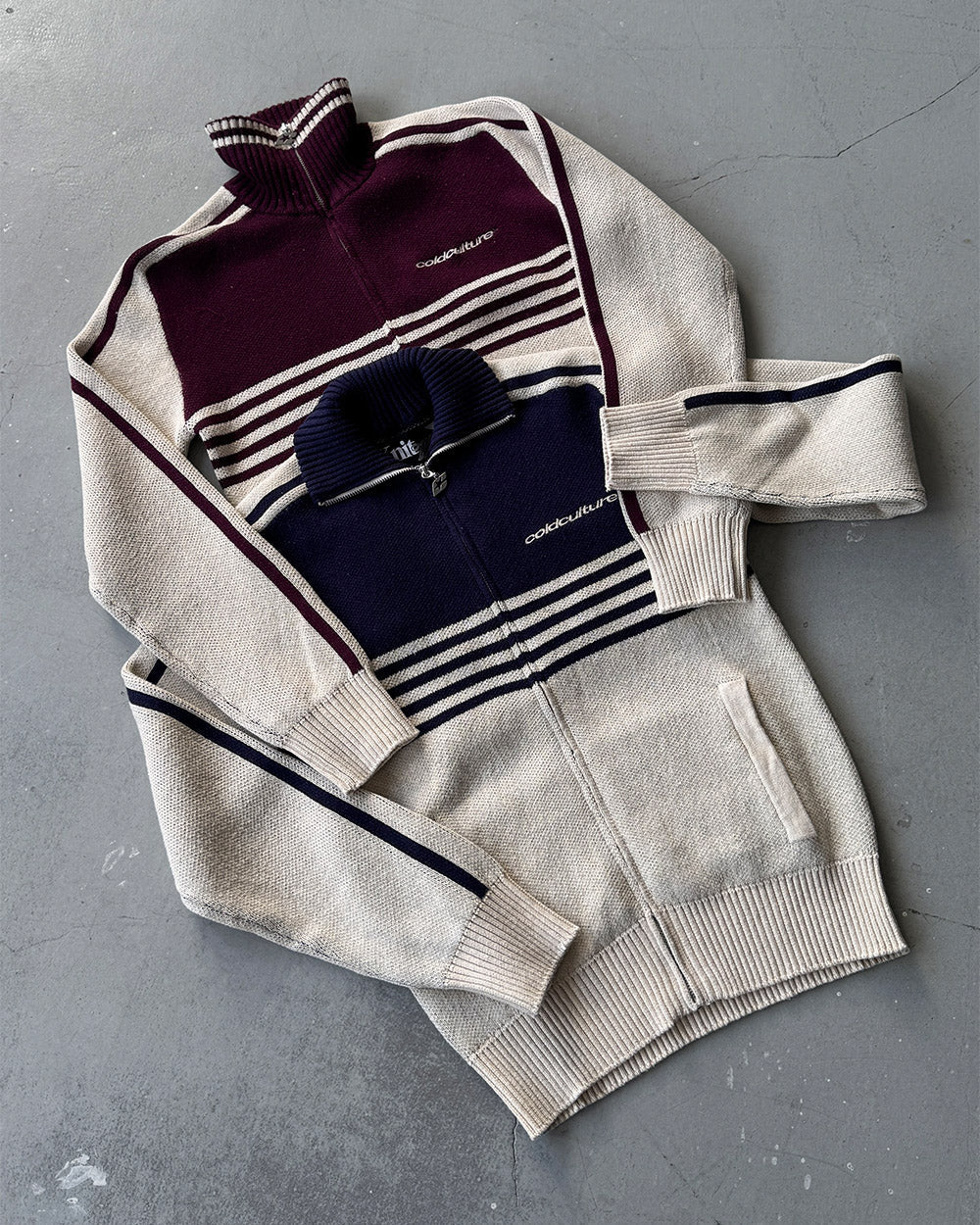 CHALECO DE PUNTO CON CIERRE ZIP BEIGE Y AZUL OSCURO
