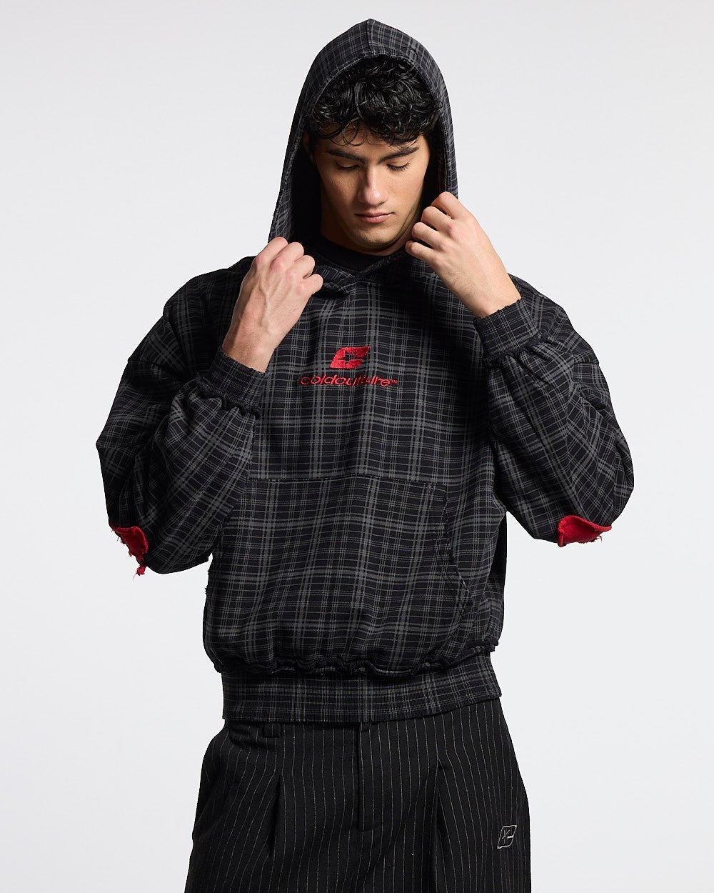 HOODIE TARTAN NEGRO, GRIS Y ROJO