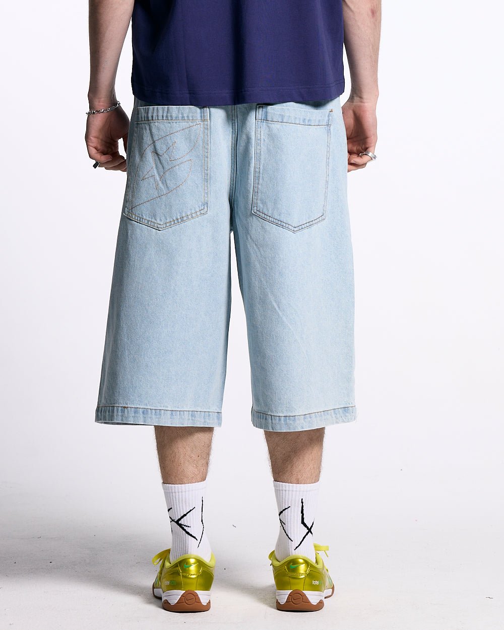PANTALONES CORTOS LIGEROS AZUL CLARO