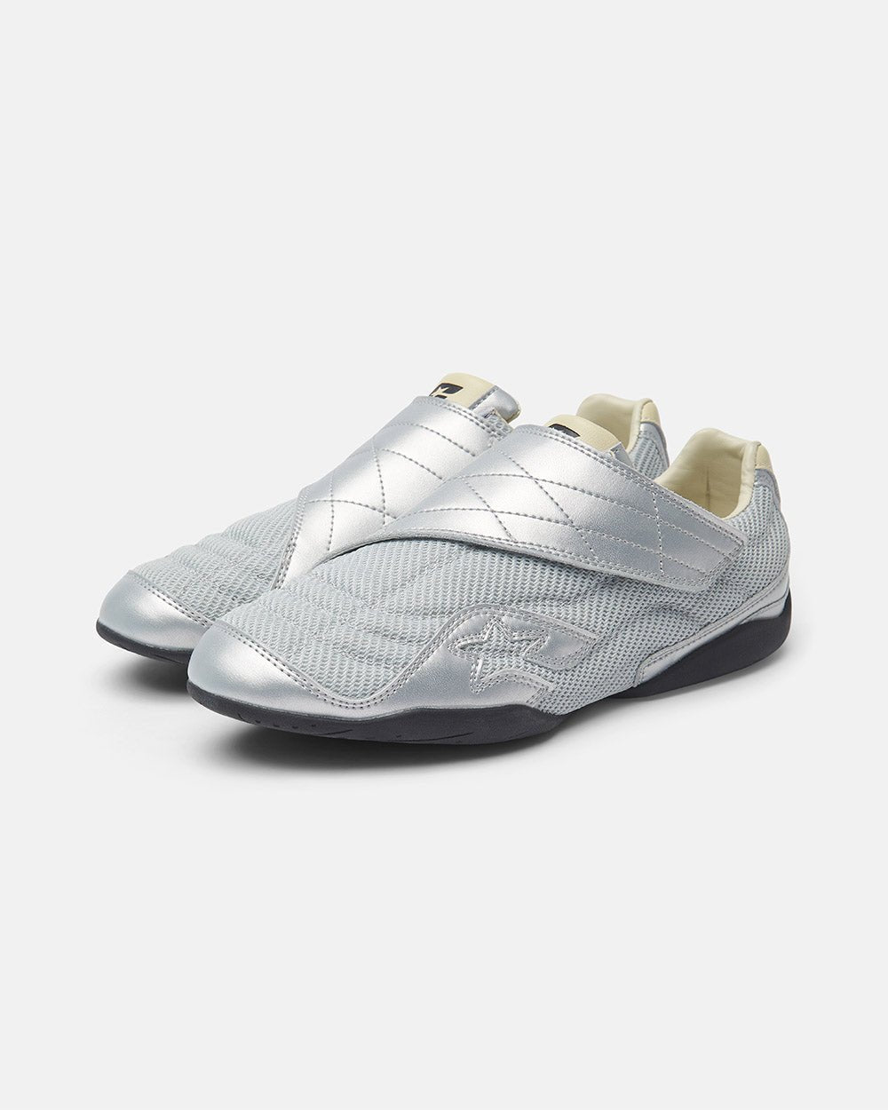 ZAPATILLAS COLD HOOK PLATA