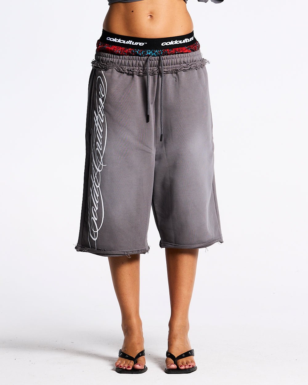 PANTALÓN CORTO ANTRACITA GRIS