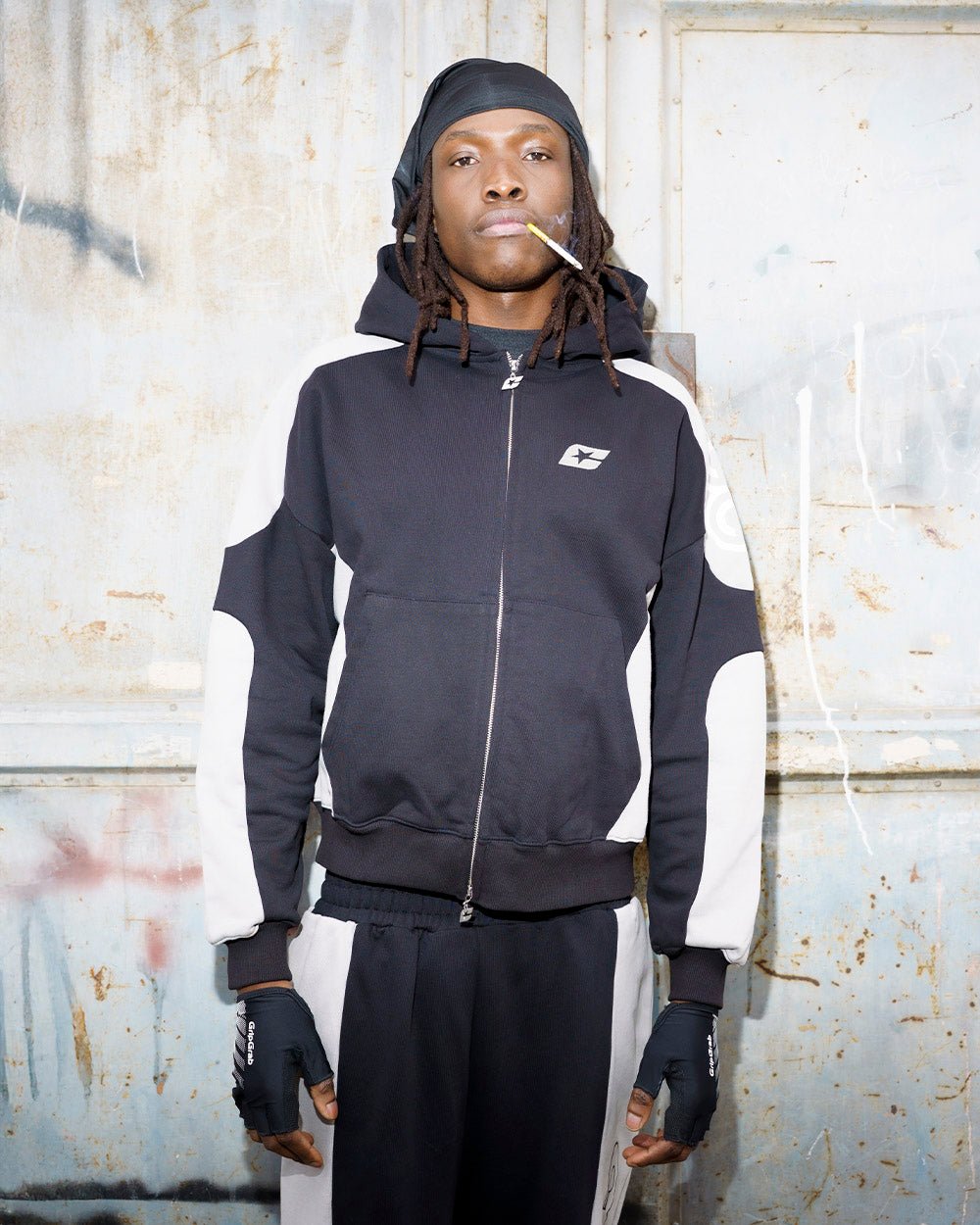 CHANDAL DE CIERRE RIDER NEGRO Y GRIS